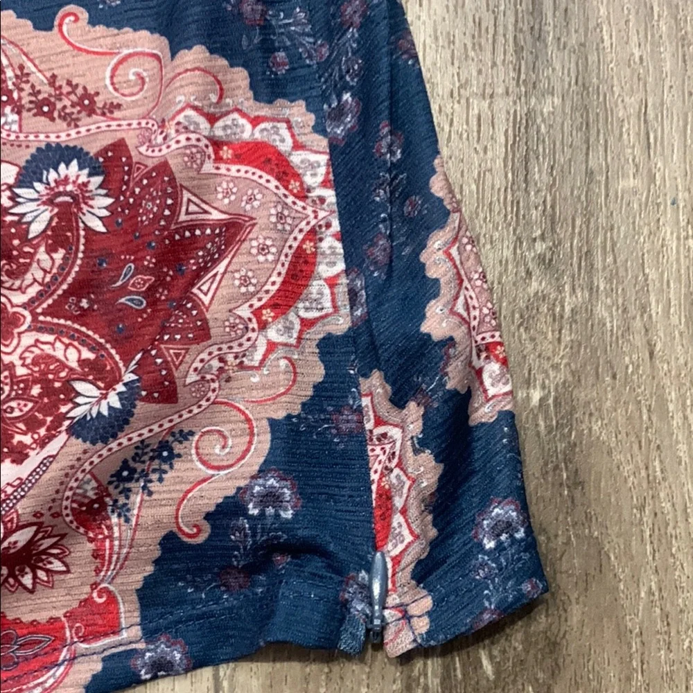 NWT Paisley Print V-Neck Top Side Zip - Picture 15 of 17